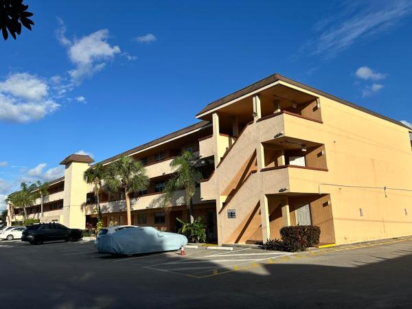 Lighthouse Point Plaza, 4500 N Federal Hwy #128D, Lighthouse Point, Florida 33064, image 3