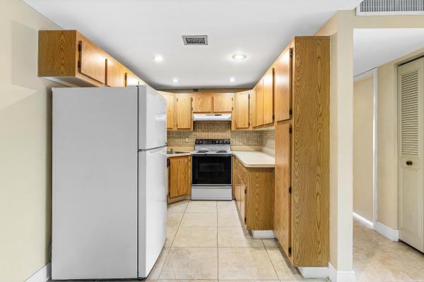 Pine Ridge North 4, 826 Sky Pine Way #D1, Greenacres, Florida 33415, image 2