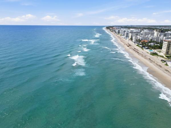 Le Chateau Royal, 3540 S Ocean Blvd #310, South Palm Beach, Florida 33480, image 1