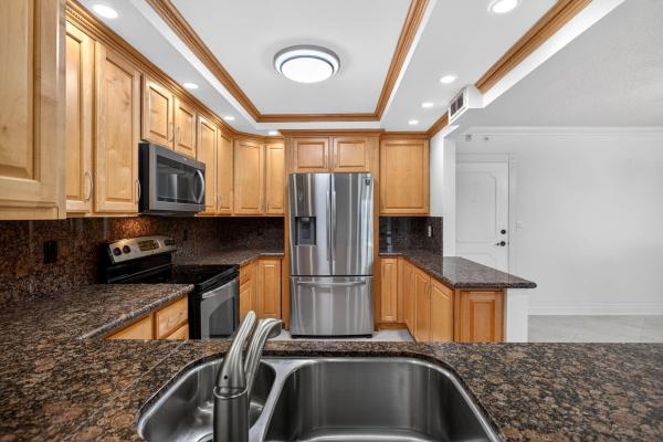 Parliament House, 405 N Ocean Blvd #507, Pompano Beach, Florida 33062, image 3