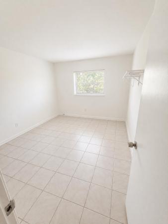Florida Apartments, 1401 NE 17th Ct #208, Fort Lauderdale, Florida 33305, image 3