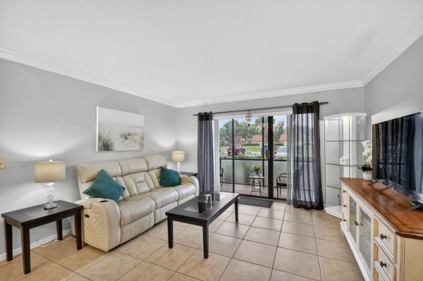 The Palm Club, 1108 Green Pine Blvd #E1, West Palm Beach, Florida 33409, image 1