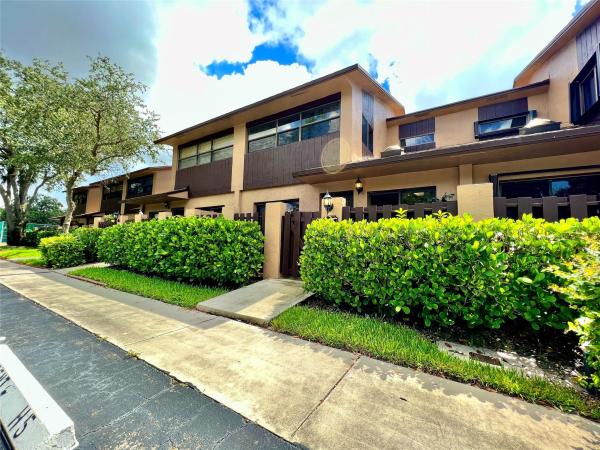 Bonaire Village At Woodmont, 7750 NW 79th Ave #H5, Tamarac, Florida 33321, image 3