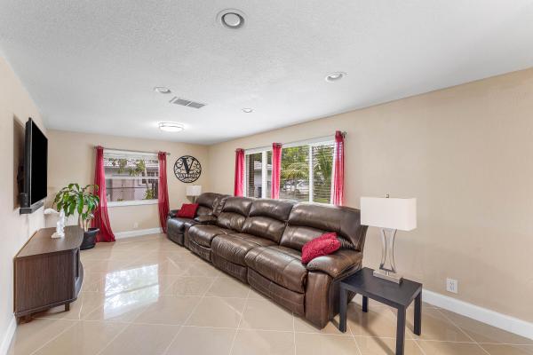 Chevy Chase, 4025 NW 105th Ave, Coral Springs, Florida 33065, image 1