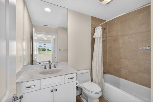 712 Bay Colony Dr S, Juno Beach, Florida 33408, image 3