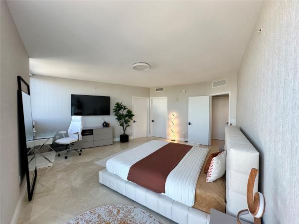 Trump Royale, 18201 Collins Ave #1901, Sunny Isles Beach, Florida 33160, image 1