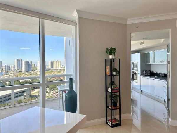 Trump Royale, 18201 Collins Ave #1901, Sunny Isles Beach, Florida 33160, image 2