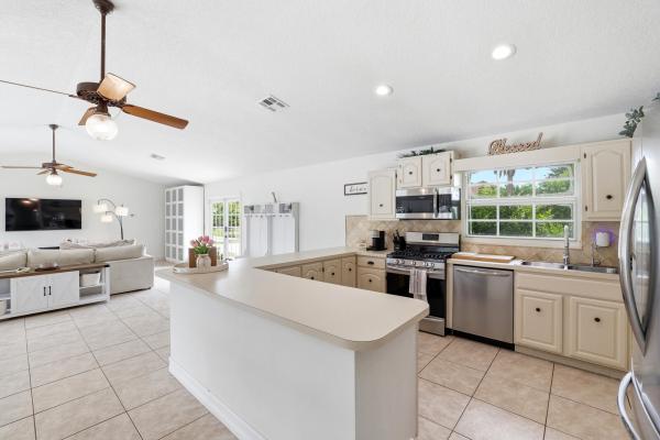 Palm Beach Little Ranches, 785 Cindy Dr, Wellington, Florida 33414, image 2