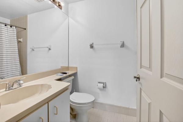 8073 Aberdeen Dr #201, Boynton Beach, Florida 33472, image 3