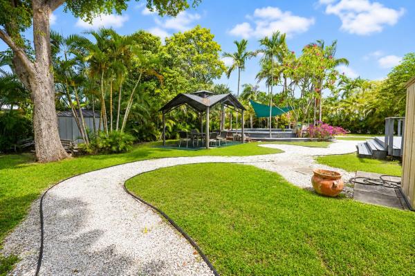 North Hollywood, 249 SW 14th St #1-3, Dania Beach, Florida 33004, image 1