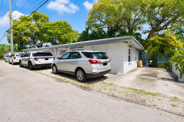 North Hollywood, 249 SW 14th St #1-3, Dania Beach, Florida 33004, image 3