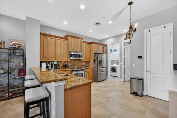 Cielo Townhomes, 4710 E Artesa Way, Palm Beach Gardens, Florida 33418, image 3