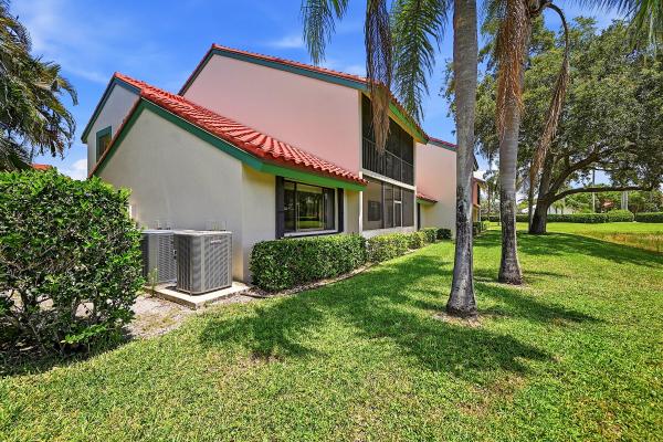 Lexington Green, 22 Lexington Ln W #D, Palm Beach Gardens, Florida 33418, image 2