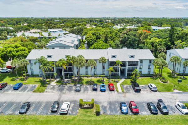 The Palm Club, 1008 Green Pine Blvd #H3, West Palm Beach, Florida 33409, image 2