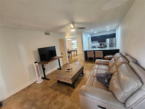 Centre Hill Courts, 825 NW 13th St #1100, Boca Raton, Florida 33486, image 3