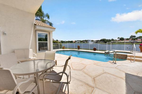 Valencia Falls, 13461 Barcelona Lake Cir, Delray Beach, Florida 33446, image 3