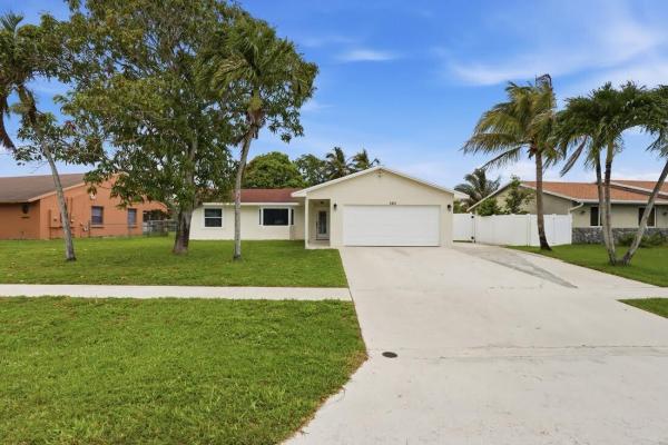 La Mancha, 140 Bilbao St, Royal Palm Beach, Florida 33411, image 1