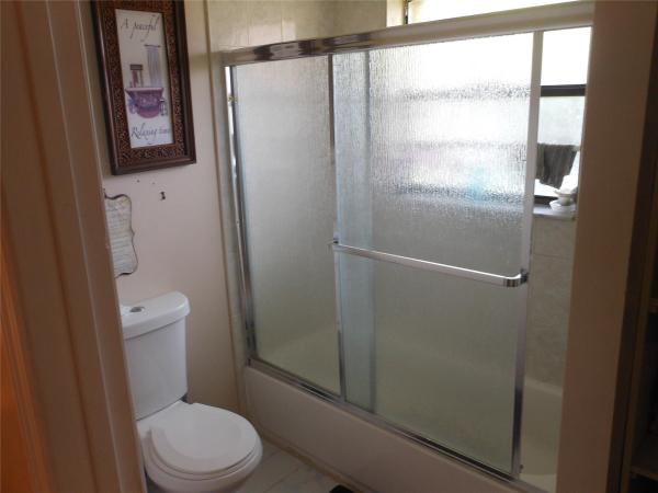Lakewood At Woodmont, 8706 NW 83rd St, Tamarac, Florida 33321, image 2