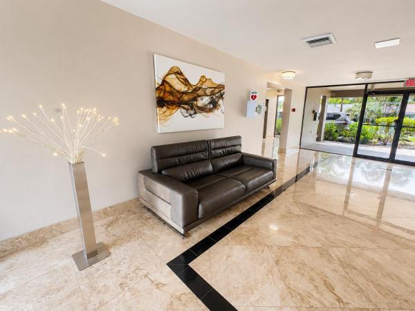 Coral Towers, 4800 Bayview Dr #306, Fort Lauderdale, Florida 33308, image 2
