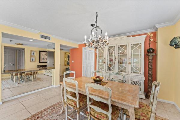 Everglades, 372 Golfview Rd #101, North Palm Beach, Florida 33408, image 2
