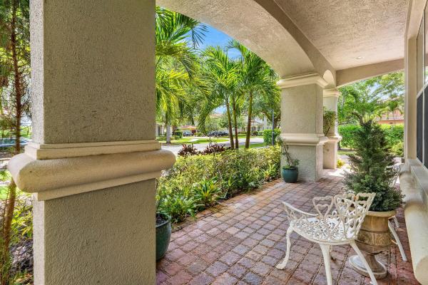 Terracina, 599 Cresta Cir, West Palm Beach, Florida 33413, image 2