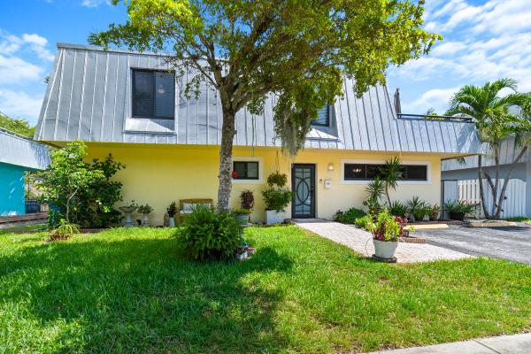 Kimberly Lake Villas, 1351 NE 40th Pl, Oakland Park, Florida 33334, image 3