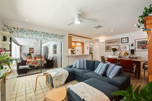 Bonaventure Lakes, 16731 Harbor Ct, Weston, Florida 33326, image 2