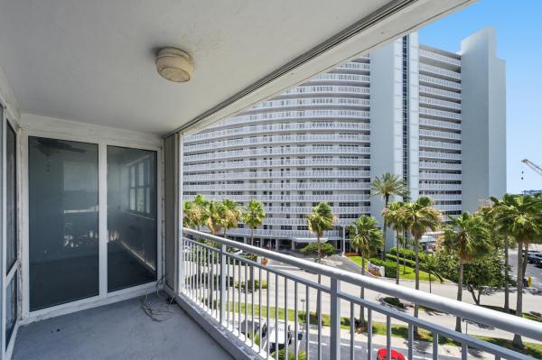 Atlantic Towers, 1920 S Ocean Dr #511, Fort Lauderdale, Florida 33316, image 1