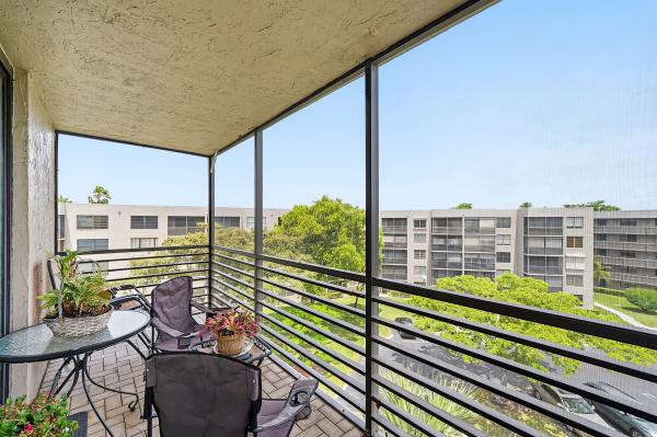 Colony Point, 901 Colony Point Cir #523, Pembroke Pines, Florida 33026, image 2