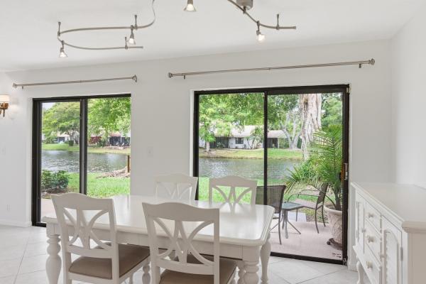 The Lakes Of Deer Creek, 660 Deer Creek Edgewater Dr, Deerfield Beach, Florida 33442, image 2