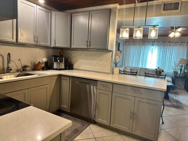 Club Estates, 800 Ivory Ln, Haverhill, Florida 33415, image 3