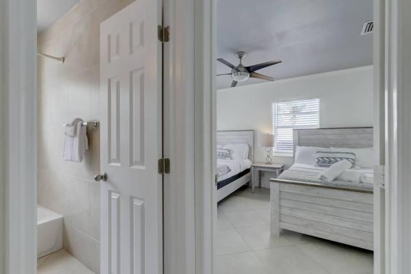 2740 NE 30th Pl #1-2, Fort Lauderdale, Florida 33306, image 2