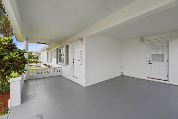 Sunset Isle 13, 8410 NW 59th Pl, Tamarac, Florida 33321, image 2