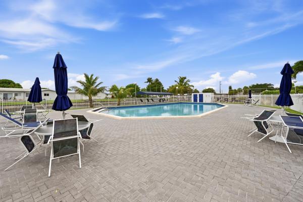 Sunset Isle 13, 8410 NW 59th Pl, Tamarac, Florida 33321, image 3