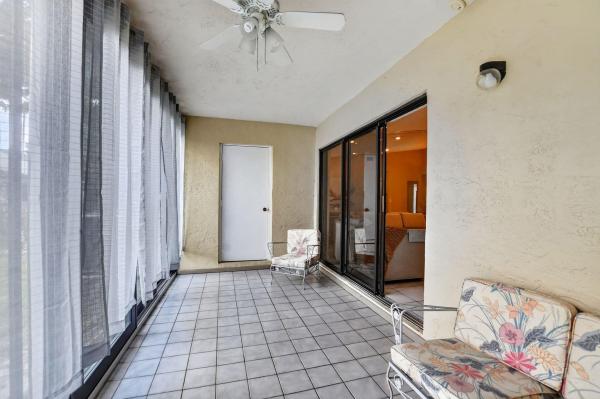 The Villas Of Waterberry, 10953 Lake Front Pl, Boca Raton, Florida 33498, image 3
