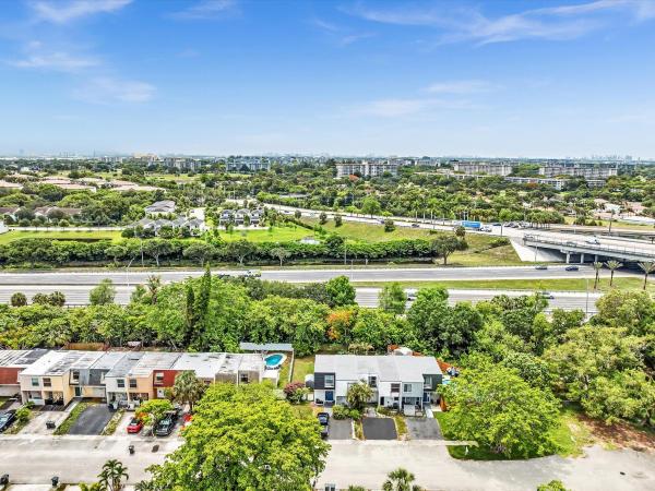 Coconut Creek Residential, 264 Sunshine Dr, Coconut Creek, Florida 33066, image 2