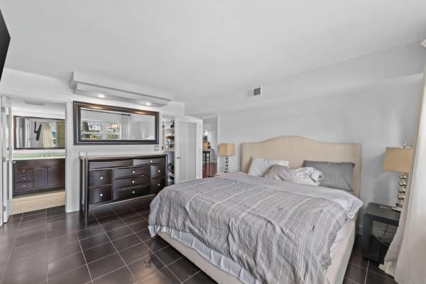 3121 NE 51st St #204E, Lauderdale By The Sea, Florida 33308, image 1