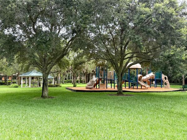 Bexley Park, 1418 W Wickham Cir #C, Delray Beach, Florida 33445, image 3