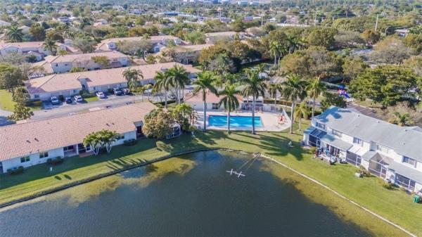 Banyan Oakridge, 3168 SW 49th St, Dania Beach, Florida 33312, image 1