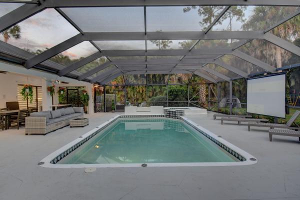 Pinewood Of Wellington, 13302 Doubletree Cir, Wellington, Florida 33414, image 2