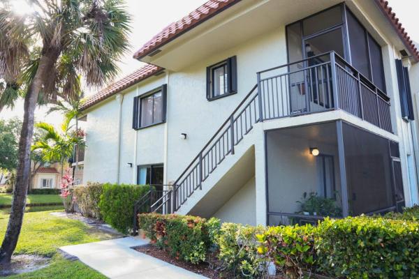 Weston Lakes 21, 428 Lakeview Dr #201, Weston, Florida 33326, image 2