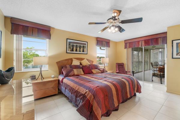 9829 Seacrest Cir #202, Boynton Beach, Florida 33437, image 3