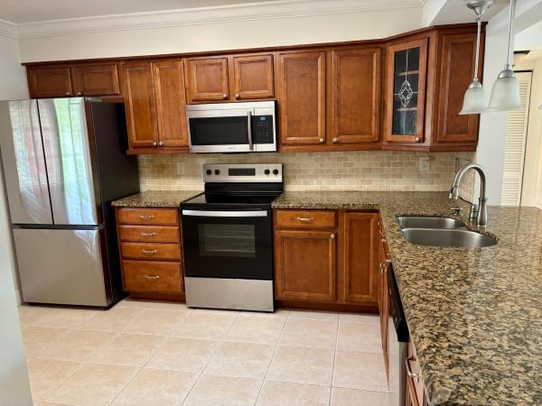 4040 Crystal Lake Dr #101, Deerfield Beach, Florida 33064, image 2