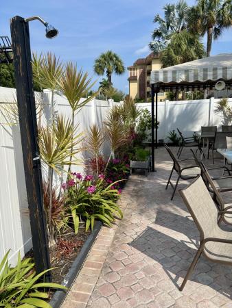 4040 Crystal Lake Dr #101, Deerfield Beach, Florida 33064, image 1