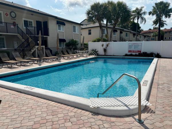 4040 Crystal Lake Dr #101, Deerfield Beach, Florida 33064, image 3