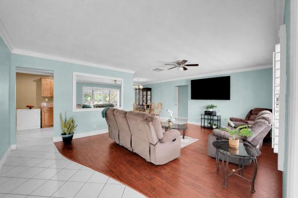 Mainlands Of Tamarac Lakes, 4400 NW 44th Ter, Tamarac, Florida 33319, image 2
