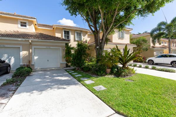 Towne Place, 13792 Creston Pl, Wellington, Florida 33414, image 2