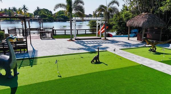 6850 Eastview Dr, Lake Worth, Florida 33462, image 1