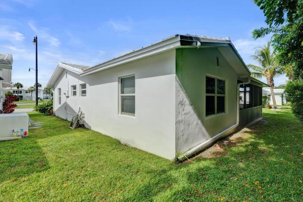 Leisureville, 411 NW 26th Ct, Pompano Beach, Florida 33064, image 2