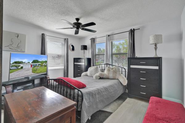 Leisureville, 411 NW 26th Ct, Pompano Beach, Florida 33064, image 1